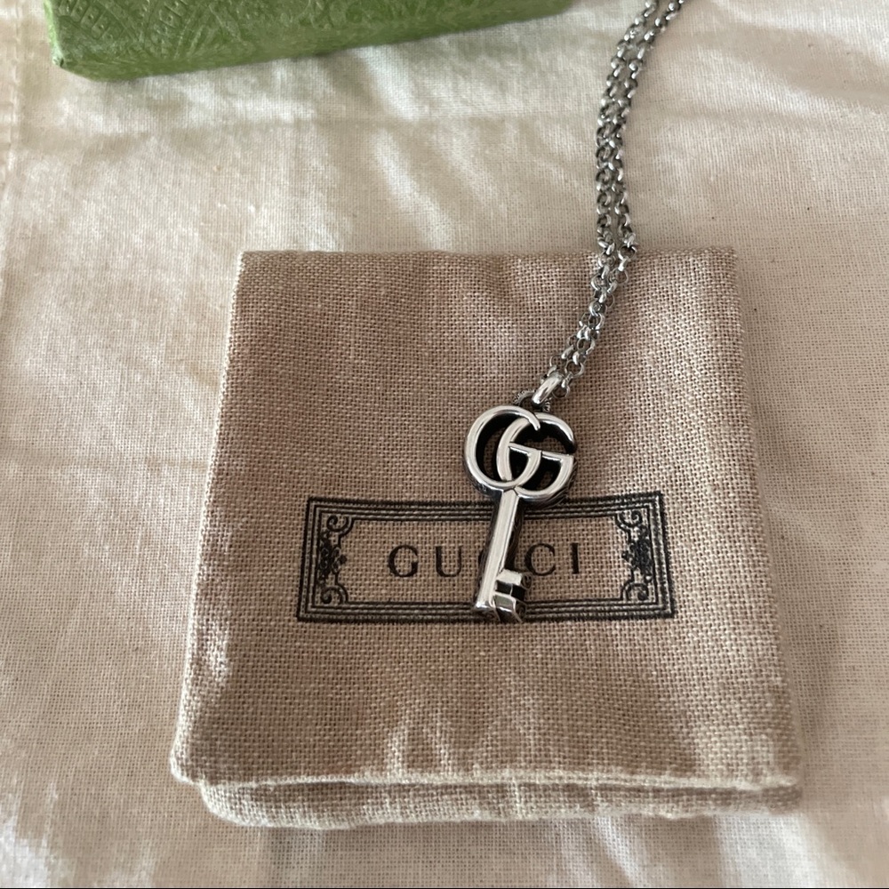Gucci sterling silver key necklace
